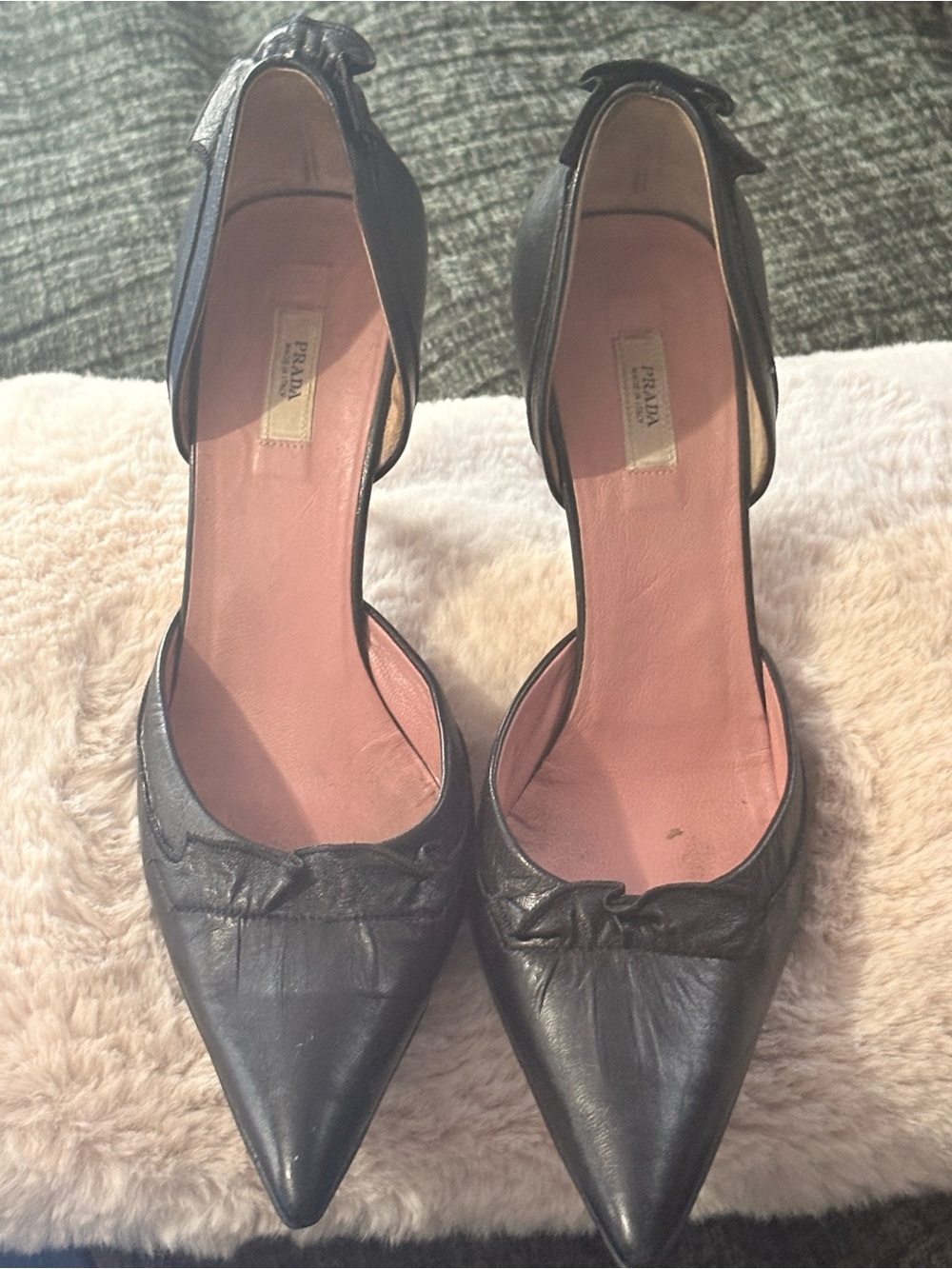 Vintage Prada Black Pointed-Toe Leather Heels